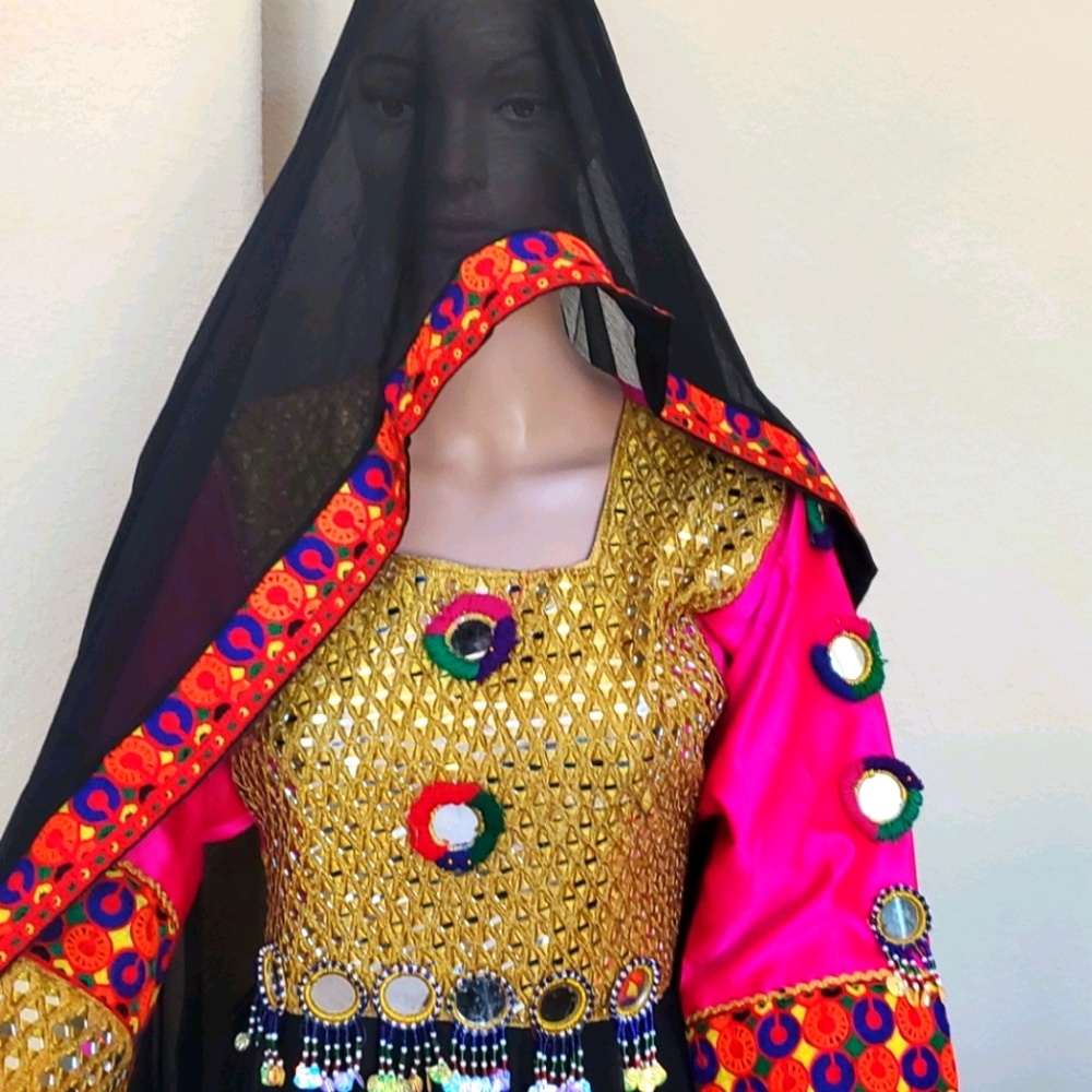 Afghani clothes